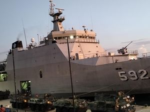 Kapal Perang Pengamanan KTT ASEAN Tiba di Labuan Bajo