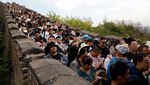 May Day, Lautan Manusia di Tembok Besar China