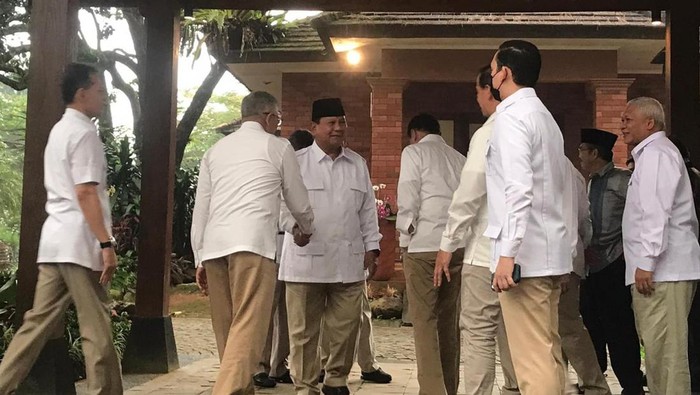 Marzuki Alie-Jimly Asshiddiqie Terlihat Saat Prabowo Terima Kunjungan Wiranto (Dwi Rahmawati-detikcom)
