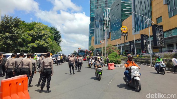 may day 1 mei 2023 di bundaran waru