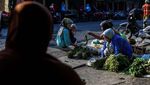Melihat Aktivitas Pasar Butuh di Lereng Merapi