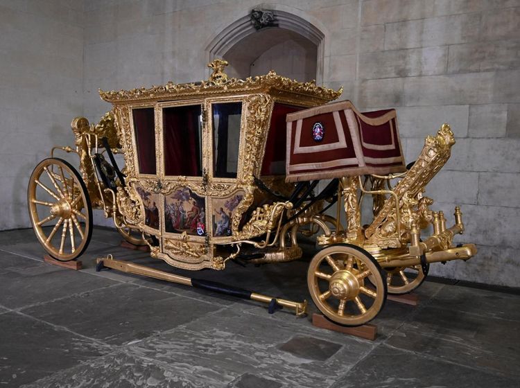 Melihat Kereta Kencana Untuk Penobatan Raja Charles III