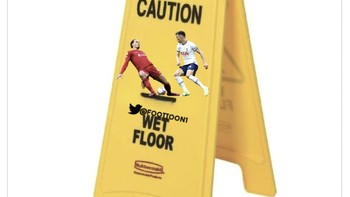 Alhasil, kreatif netizen langsung bikin aksi kepeleset van Dijk. Foto: Twitter