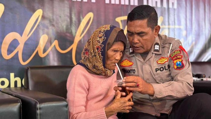 Nenek Hindun yang ditemukan tersesat di Tol Pandaan-Malang