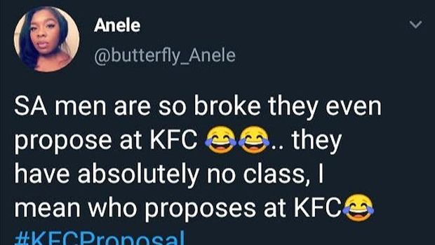 Pasangan Lamaran di KFC