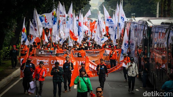 Melihat Peringatan Hari Buruh di Berbagai Kota di Indonesia