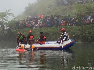 Seorang Pria Hilang Saat Main Kano di Situ Datar Pangalengan!