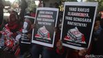 Potret Buruh di Bandung Perjuangkan Kesejahteraan