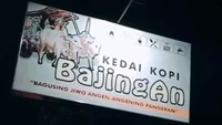 Pemilihan nama kedai kopi ini bikin banyak orang salah paham. Ternyata arti namanya justru memiliki makna yang baik dan hanya berasal dari singkatan saja. Foto: Twitter/nocontextwarung
