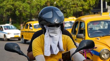 Meskipun April biasanya merupakan salah satu bulan dengan suhu lebih panas, di tahun 2023, sejumlah negara termasuk Laos, Thailand, dan Myanmar mengalami rekor suhu tertinggi antara 42 derajat Celcius hingga lebih dari 45 derajat Celcius. Foto: NurPhoto via Getty Images/NurPhoto