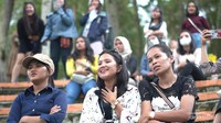 Pengunjung TCR saat menonton penampilan Jun Munte.