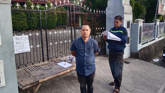 Ahli waris melakukan penyegelan di SMPN 1 Mancak, Kabupaten Serang (Istimewa)