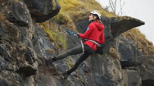Aksi Gokil Kate Middleton Panjat Tebing Saat Kunjungi Wales
