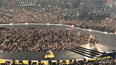 Salam Metal! Seru Juga Liburan Nonton Metallica