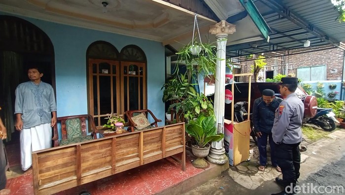 Suasana rumah keluarga yang kehilangan bayi di Pati, Selasa (2/5/2023).