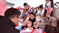 Di sisi lain, angka pengangguran di rentang usia 16-24 tahun di China cukup tinggi, dengan jumlah pengangguran muda menembus 19,6% pada Maret 2023. Future Publishing/CFOTO/Getty Images  