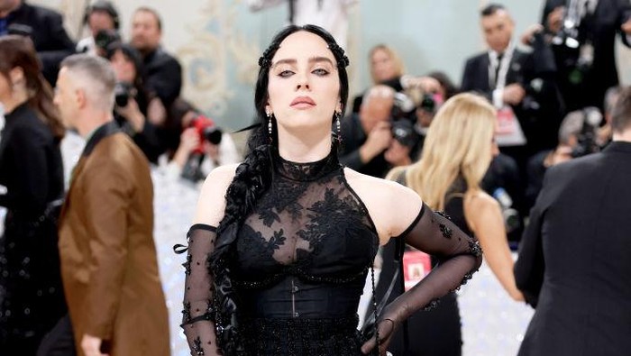 NEW YORK, NEW YORK - MAY 01: Billie Eilish attends The 2023 Met Gala Celebrating 
