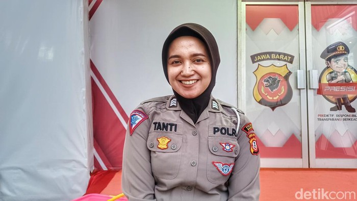 Brigadir Tanti Aryanti (32), anggota Polwan Satlantas Polresta Bandung.