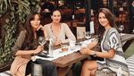 Catherine Wilson Hobi Makan Bareng Teman dan Keluarga, Ini Momennya