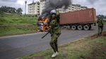 Demo Memanas, Massa Bakar Truk Kontainer di Kenya