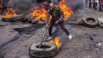 Demo Memanas, Massa Bakar Truk Kontainer di Kenya