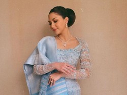 7 Potret Cantik Jessica Mila Berkebaya di Prosesi Adat Batak Jelang Menikah