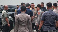 Kapolda Metro Jaya, Irjen Karyoto, memastikan pelaku penembakan di kantor MUI pusat menggunakan pistol air softgun. Senjata tersebut tidak tergolong sebagai senjata api.