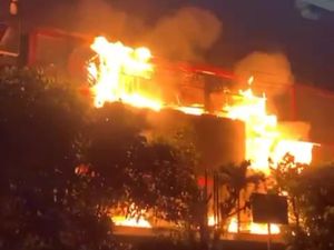 Kebakaran Malang Plaza: Awal Mula hingga Jumlah Stan Dilalap Api