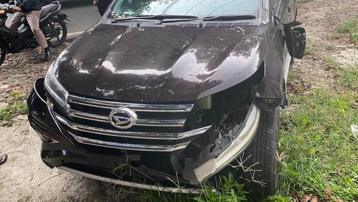Kecelakaan mobil di Depok