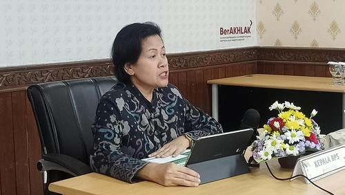 Kepala BPS Provinsi Bali Endang Retno Sri Subiyandani ketika ditemui di Kantor BPS Bali, Jalan Raya Puputan No 1 Denpasar, Bali pada Selasa (2/5/2023).