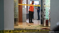 Dalam insiden ini pelaku penembakan tewas, namun polisi belum merinci penyebab pasti pelaku meninggal. Saat ini pihak kepolisian masih menyelidiki kasus yang ada.