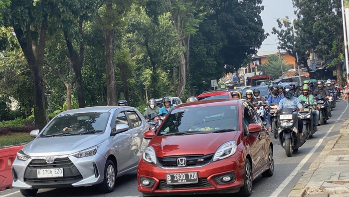 Lalin di lenteng Agung macet usai libur lebaran