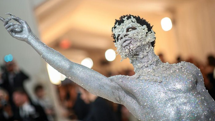 Lil Nas X di Met Gala 2023.