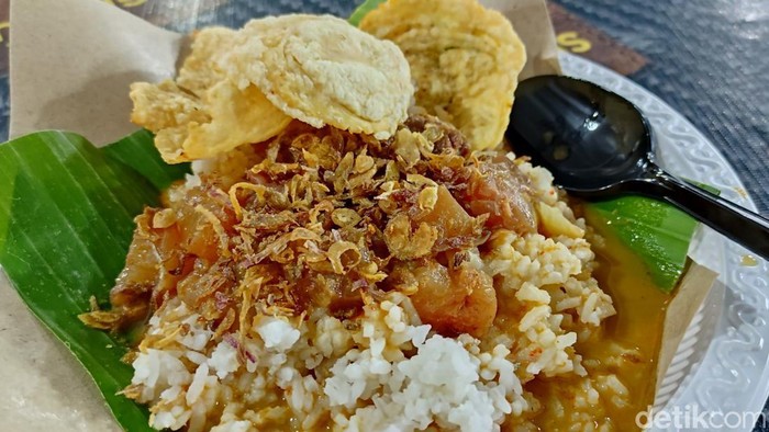 Nasi glewo, kuliner khas Semarang yang kian langka. Foto diunggah Selasa (2/5/2023).
