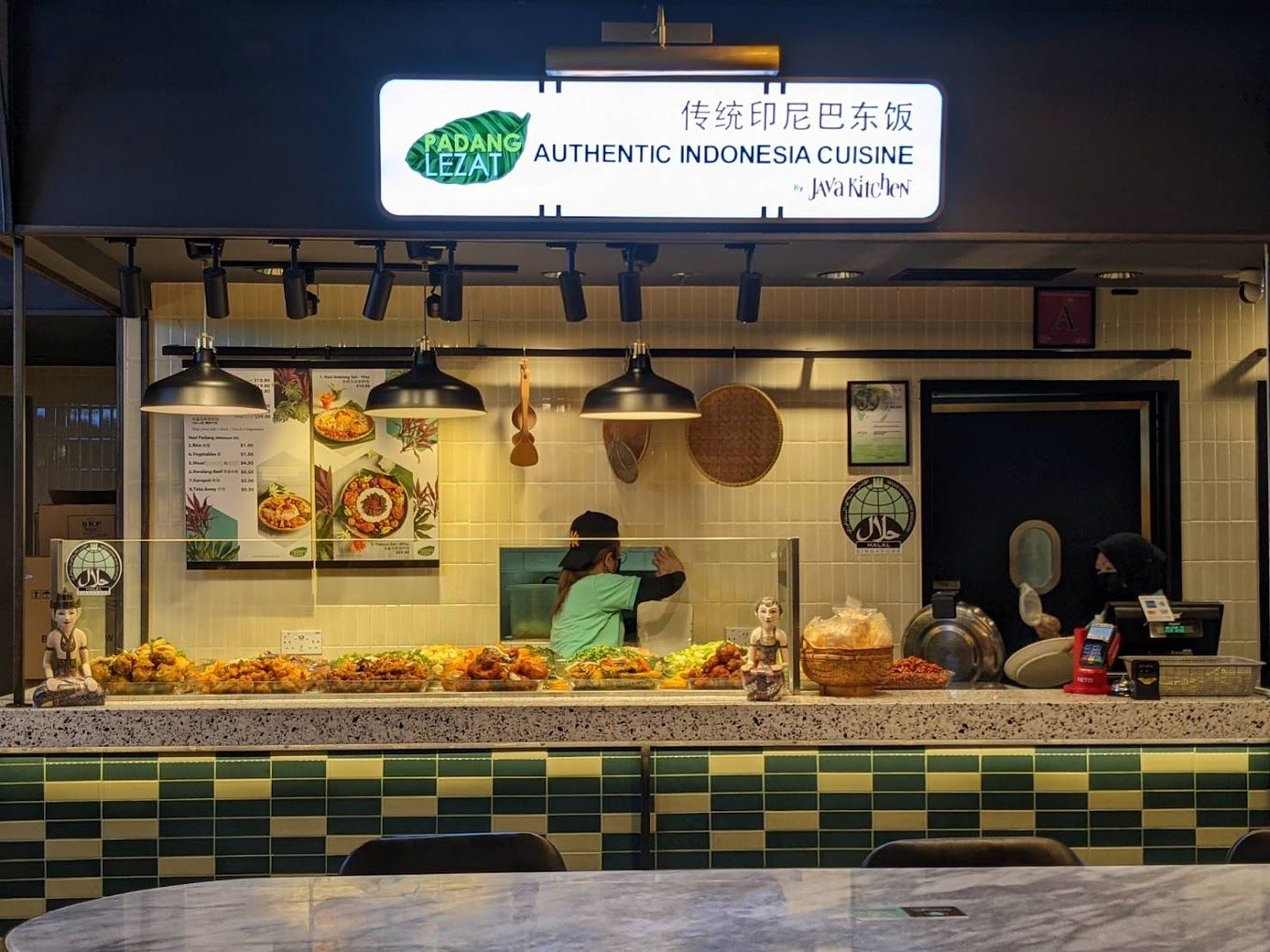 Zonk! Netizen Ini Kecewa Beli Nasi Padang Rp 143 Ribu di Bandara
