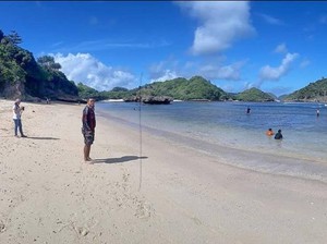 Wisata Pantai Teluk Asmara, Pesona Raja Ampat dari Malang