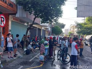 Malang Plaza Kebakaran, Pemilik Stan Syok hingga Menangis
