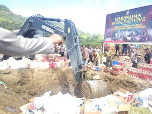Polda Gorontalo Musnahkan 2.901 Liter Miras yang Disita Sepanjang 2023