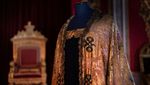Penampakan Jubah Bersejarah untuk Penobatan Raja Charles III