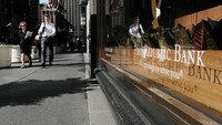 Menurut pengamat, First Republic dan SVB bank dengan tipe sama, mereka mengandalkan nasabah kaya raya yang memiliki saldo kas besar baik individu maupun bisnis. Tetapi hal itulah yang menjadi malapetaka saat pasar bergejolak. Spencer Platt/Getty Images.