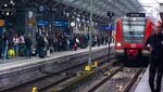 Suasana Stasiun di Jerman Saat Hari Pertama Peluncuran Tiket 49 Euro