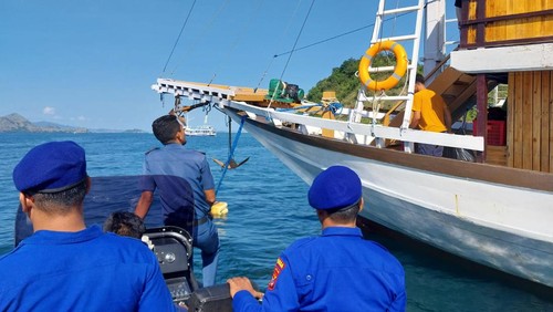 Pengecekan kapal wisata di Labuan Bajo, Selasa (2/5/2023).