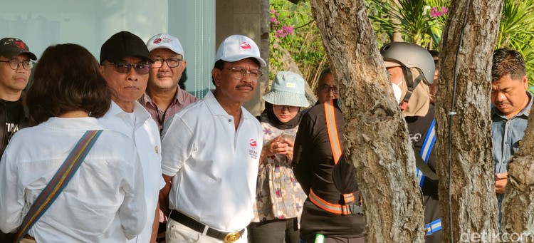 Persiapan KTT ke-42 ASEAN