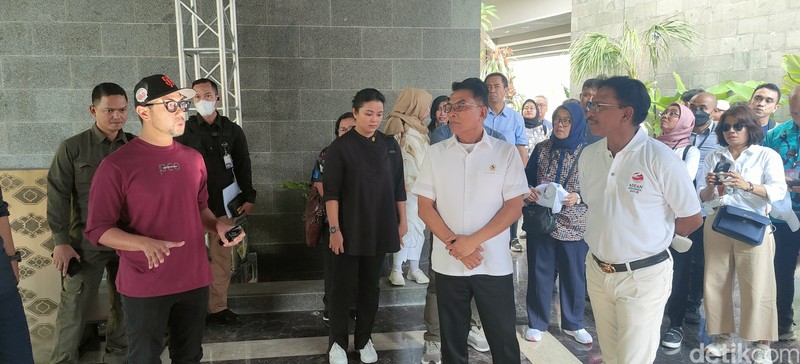 Persiapan KTT ke-42 ASEAN