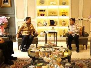 Prabowo Bertamu ke Rumah JK, Ajak Iwan Bule