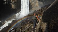 Sebagian besar Lembah Yosemite akan ditutup hingga tanggal 3 Mei karena perkiraan banjir akibat bongkahan salju yang mencair dan suhu tinggi yang berkepanjangan.