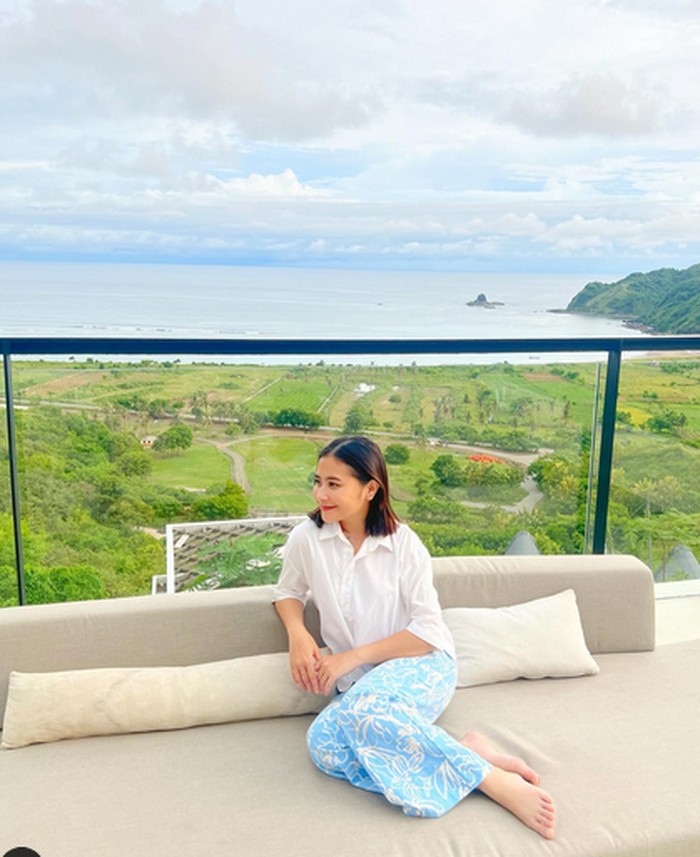 Prilly Latuconsina di Labuan Bajo Prilly Latuconsina di Labuan Bajo