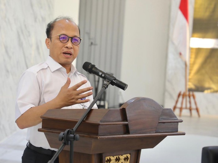 Sekjen Kementerian Ketenagakerjaan Anwar Sanusi