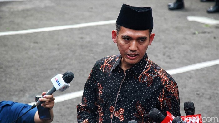 Tanggapan MUI Usai Insiden Penembakan Ketua MUI Bidang Fatwa, Asrorun Niam Sholeh menanggapi insiden penembakan di Kantor MUI Pusat, Selasa (2/5). Dia berharap peristiwa itu diusut tuntas.