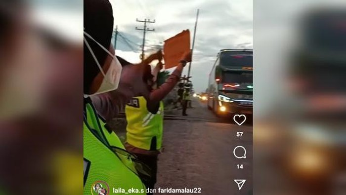 Viral polwan di Asahan minta klakson telolet. (Foto: Istimewa)